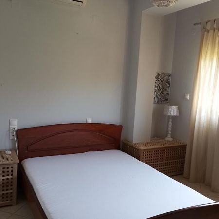 Nisos Family Apartments Yénion エクステリア 写真
