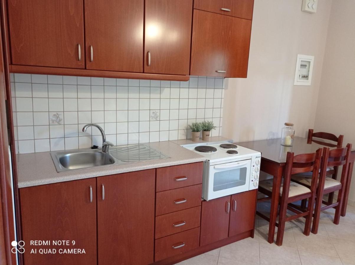 Nisos Family Apartments Yénion エクステリア 写真