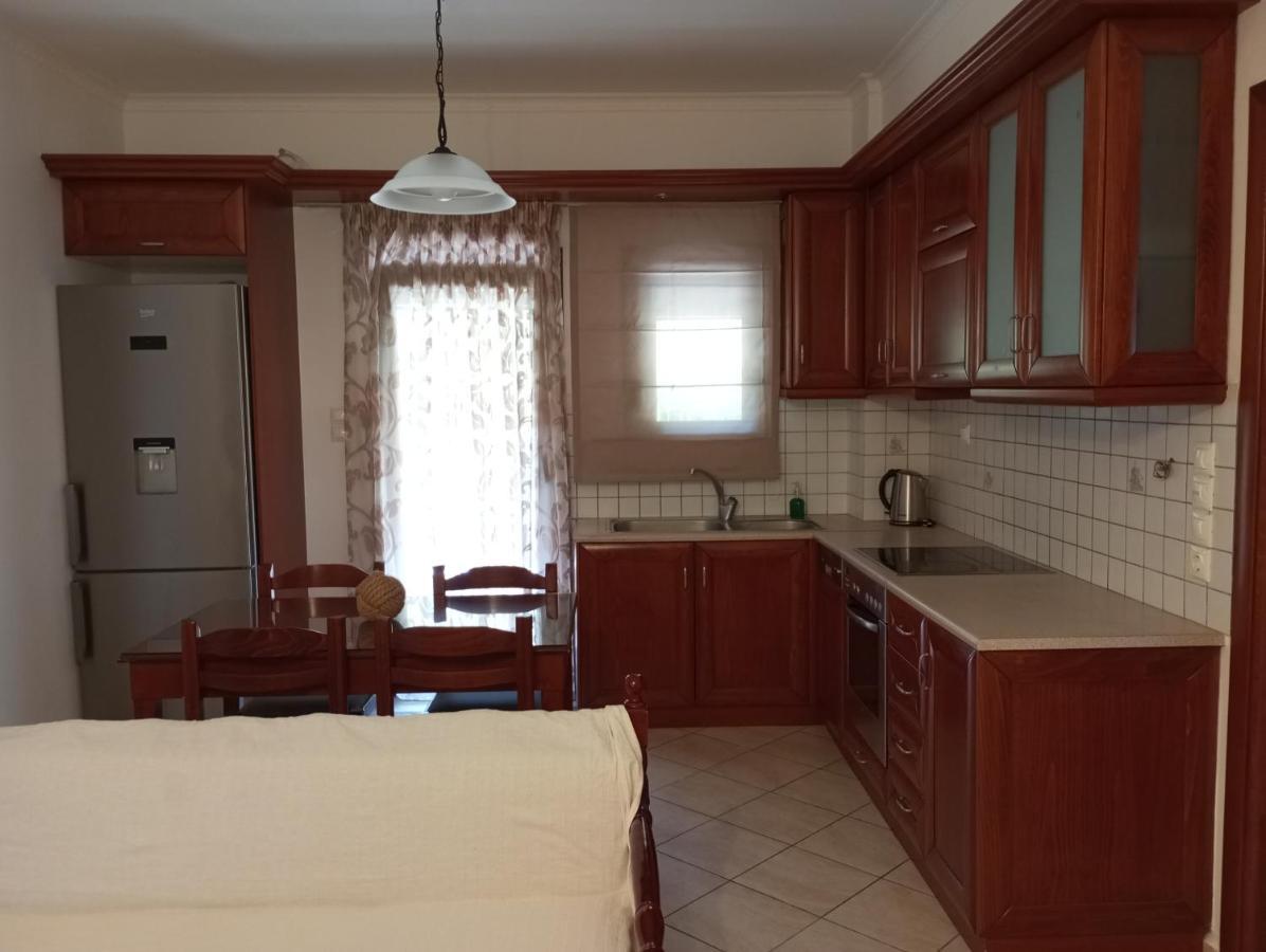 Nisos Family Apartments Yénion エクステリア 写真